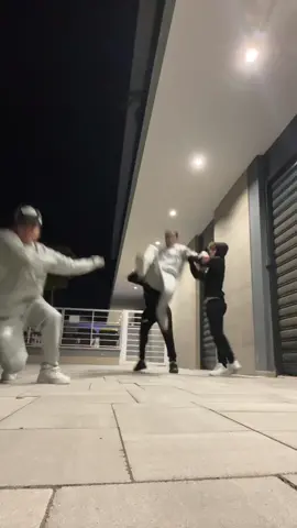 SHAKE SHAKE SHAKE 🕺🏻🥷🏿 @NLE choppa @Killy Milly Tracksuite: @drillag_uk #dance #sturdy #viral