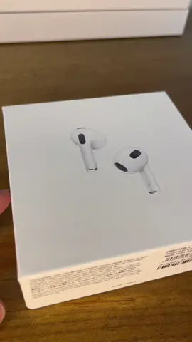 AirPods 3 🤩 Pra quem ama esse fone sem borrachinhas, sim ele é perfeito, duracao de 5 horas 🤪