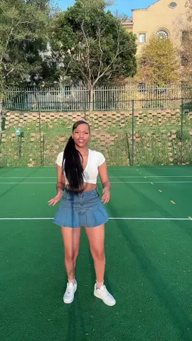 That jersey was wasting my time😭 #amapianomixes2023 #palesamkungela #bhebhadancechallenge #hwiralangchallenge #yayuppiyah 