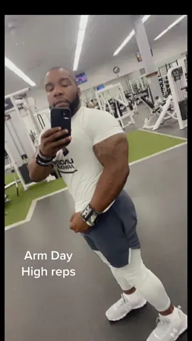 #underarmour #fyp #foryoupage #GymTok #armday #trend #fitnessjourney #weightloss #Fitness 