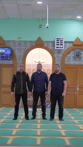 Pour ma soeur « en live » 🙌🏽 Decouvrez la chanson en entier sur notre chaine youtube #lesilencedesmosquees #wasoubhanallah #pourmasoeur #concert #live #viralvideo 