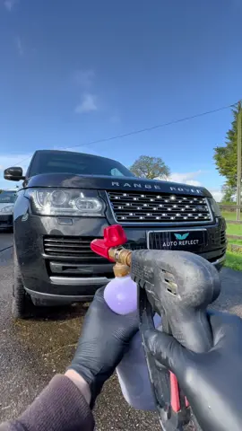 How satisfying! 😍 #satisfying #detailing #clean #viral #carwash #fyp #oddlysatisfying #autoreflect #cars #asmr 