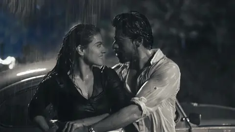 🕺 💃 #kajol #shakrukhan #srk #rainydance #dance #dilwale #trend #edit #slowmo #famous #films #happy #❤️ 