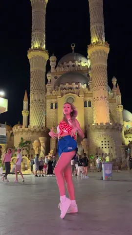 مرحبًا!  انا في مصر ♥ ️