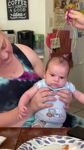 Nico tries the head massager for the first time#birth #baby #newmomsoftiktok #MomsofTikTok #rainbowbaby #newborn #babyboy #blessed #headmassage 