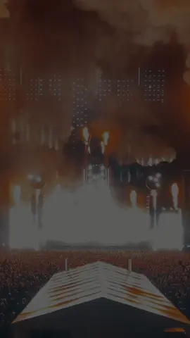 @Rammstein🖤#rammsteinconcert #rammstein #rammsteinedit #tilllindemann #ariela640 #fyp #parati 