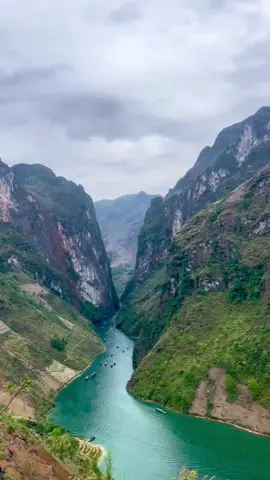 Nho Quế ngày 30/4 hoạt động hết công suất:)) #tadichoitiepdi  #hagiangloop #nhoqueriver #travel #cảnhđẹphàgiang 