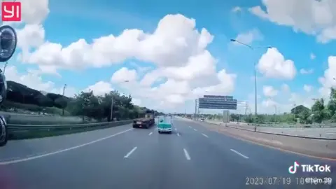 เขาเข้าใจผิดว่าเขาขับ 6 ล้อ และเขาขับ 10 ล้อจริงๆ 555#fyp #1m #กฐินเป็นเหตุสังเกตุได้ #กฎหมายประเทศไทย #ช่างเอี่ยวลั่นทุ่ง @Ayami Nakajo__0 