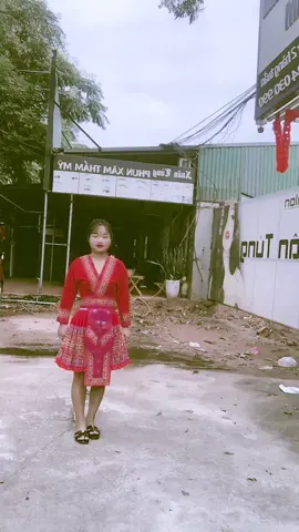 Cô gái hmoong xuống phố#VietNamToiYeu #xuhuong2023 