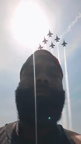 🛩 💙🤟🏾 Angels in the Sky! #blueangels #theblueangels #airshow #ftlauderdale #beaches #airandseashow #fighterjets #Florida #beachlife #fyp #dangerzone 