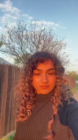 #euteiubescsituimispuisanupostezpozecunoi #wordplaycharade #fyp 