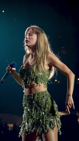 omg 1989 🥺 #tstheerastour #swifttok #taylornation #taylorswift #taylornation13 #swiftie #taylorsversion  @taylorswift @taylornation 