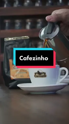 Tem coisa melhor que um cafezinho pprq fechar a tarde?  @eusouchristofer  #bombsurdo #cafe #domingo #receitas #dicas #Lifestyle 