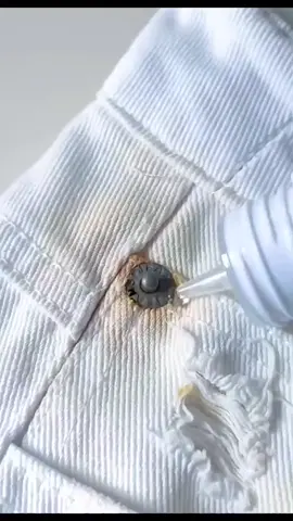 remove rust from jeans #CUPRAxROSALIA #standwithpakistan🇵🇰 #fashiongram #viral #sew 