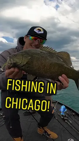 I went fishing in Downtown Chicago… it was TOO cool 🎣💪🏼🔥👀 #fyp #fishtok #fisherman #bassfishing #smallmouthbass #chicago #fishinglife #foryoupage #foryou #city #fish #follow #fishing #citylife #bigfish #fishingtiktoks 