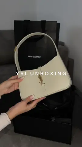 perfection✨ #yslbag #yslhobobag #vintageblanc #ysl5a7 #luxuryshopping #unboxing #luxuryunboxing 