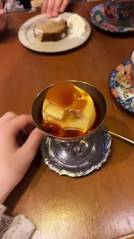 お友達とお着物着てカフェデート☕️浅草は混んでてご飯のお値段も高いから隣駅の蔵前に行くのがおすすめ🫧🤍 . . . . . . . . . #浅草 #着物女子 #kimonostyle #浅草グルメ #浅草着物レンタル #大正ロマン 