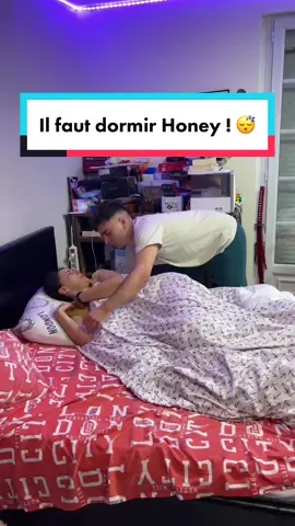Vous avez vu son bisou furtif ? 😂😂 #prank #humour #internationalcouple #marrant #blague 