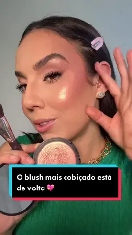 Ele voltou, o blush rose gold da Oceane com certeza é um dos mais lindos que conheço.  Quem também amou? 😍✨ #maquiagem #maquiagemtiktok #maquiagembrasil #blush