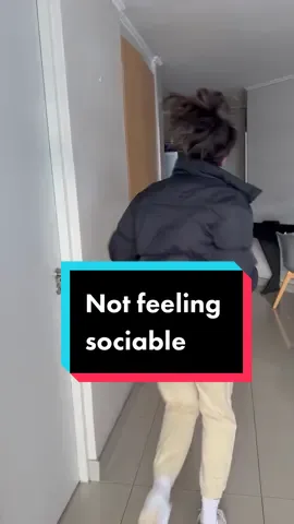This happens a lot🙊 (Credit: @cay ) #introvertsbelike #dontwanttogoout #homebodylife #insociable 