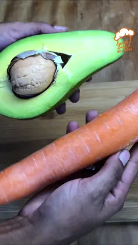 Minha mãe falou, misture cenoura com abacate e fique surpresa com o resultado. Apenas um copo ao dia! #saude 