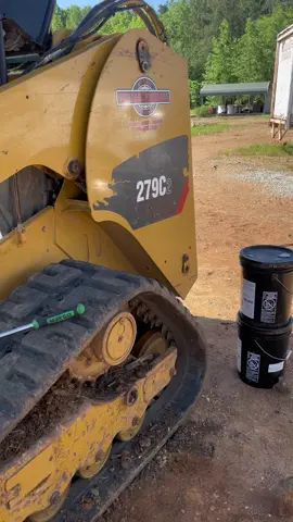 Hate Cat skidsteers #dieselmechanic #businessowner #wrenching 