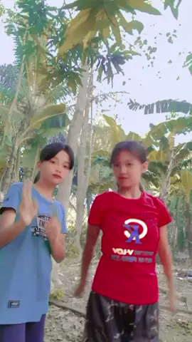 yan lang ginawa namin kahapon Ng pinsan q HAHAHAHAHAHA draft