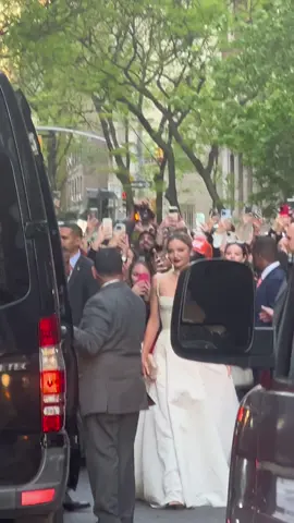 Beautiful @Miranda Kerr 💕 #metgala #nyc 