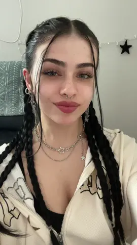 come here girl, stop playin