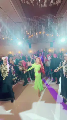 الصعيدي ديمآ ريس عشان متربي كويس 😉💪🏻