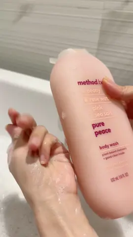 1 chiếc sứa tắm em iu ☺️☺️☺️ @🌻𝙷𝚘𝚊 𝙱𝚎́ 𝙽𝚑𝚘̉ 🍓 