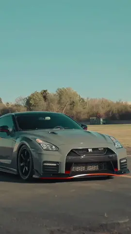 🎥 : Woyshnis Media  #nissan #gtrr35 #nismo #cinematic 