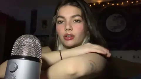 ASMR MOUTH SOUNDS 👅