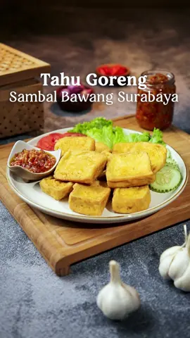 Cuma pake bahan yang ada di kulkas, kamu bisa makan enak sampe kenyang. Contohnya kayak resep Tahu Goreng ku ini, bumbunya ngeresep, gurih rempahnya dapet banget, plusnya lagi ada temennya nih, Sambal Bawang Surabaya yang nggak kaleng-kaleng rasanya, bisa buat stok dan ide jualanmu nih sob! 🧡  #indonesiansimple #resepmasakan  #masakansimple  #resepsimple 
