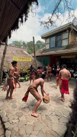 Igorot Dance at Tam Awan Village #baguio 