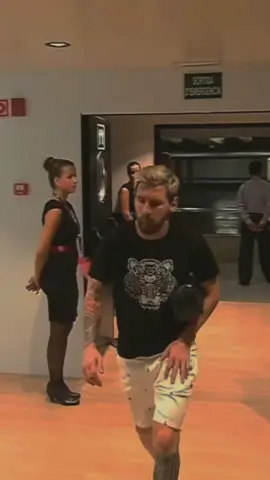 #style #messi #lionelmessi #2023 #messi #menoutfitideas #kingleomessi #messiking #capcutedit #CLEARYourHeadKetombeChallenge #zidane32 #coolboyyy #messifans #menoutfitsideas 