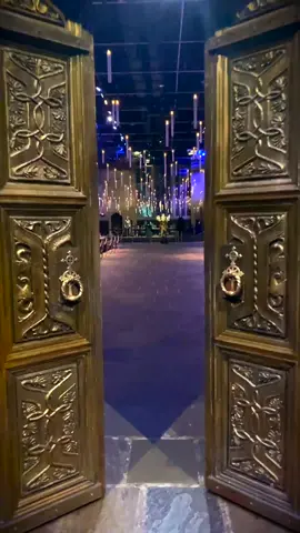 In our candle lit era 😌🕯 Experience the Great Hall by the light of 400 floating candles as part of our brand new #DiscoveringHogwarts feature starting today!  #wbtourlondon #harrypotterstudios