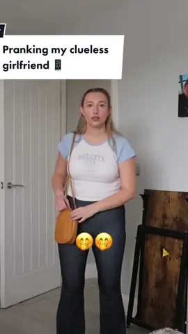 Sending my girlfriend a picture of her phone when she leaves 📱 😂 #fyp #foryou #couple #viral #fail #prank #dog #boyfriend #girlfriend 