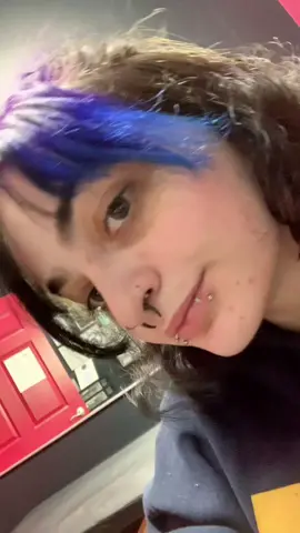 when you’re bored at work surrounded by jewelry #snakebites #lippiercing #tattooshoptok #piercing #piercingcheck 