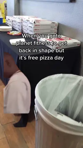 I took this picture in 2016 at a planet fitness#gym#planetfitness#pizza