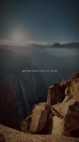 Ouça estes Ensinamentos! Aprenda a viver a Vida.  Tema: Mensagem de Motivação e Reflexão  Sobre: Reflexão sobre aproveitar a Vida Voz: Silvio Matos  #motivacional #reflexaodevida #quemviveuviveu #silviomatos #coldplay #thescientist #vozdareflexao 