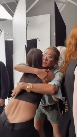 jen and her besties 🫶🏼🥹 #jenniferaniston #jenniferanistonedit #sandrabullock #sandybullockedit 