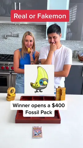 Winner Opens a Vintage pokemon pack!