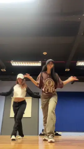 Up up up @Maloi Ricalde #binimikha #binimaloi #BINI 