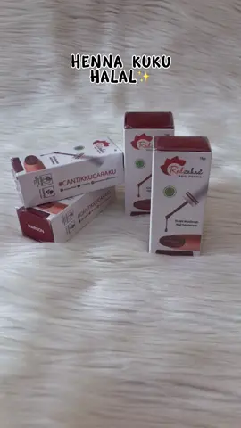 TIPS Pemakaian HENNA RED ZAHRA  1. Bersihkan kuku dg air lemon dan garam ,jika habis pakai kutek cat bersihkan dg aseton 2. Kikir tipis kuku menggunakan pengikir pada pemoton kuku (max 2x saja dalam 1 bulan) 3. Olesi kuku dan sekitar kuku dg petrolium gel (contoh vaseline petrolium gell ) 4. Aplikasikan red zahra pada kuku tipis2 aj tunggu kering dan kelupas) ,ulangi  2-3x jika ingin warna lebih pekat 5. Jangan berinteraksi dg air 1jam setelah pemakaian henna red zahra Selamat mencoba.. Isi bersih 15ml #redzahra #hennakuku  #kutekhalal  #kutekmurah #CLEARYourHeadKetombeChallenge #paketoleholehhaji #souvenirhaji 