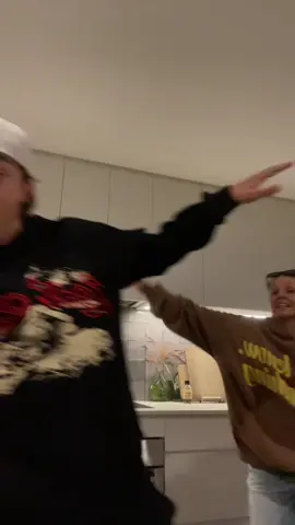 If my mum can learn this… anyone can! DC: US! #dance #cadel06 #mumsoftiktok 