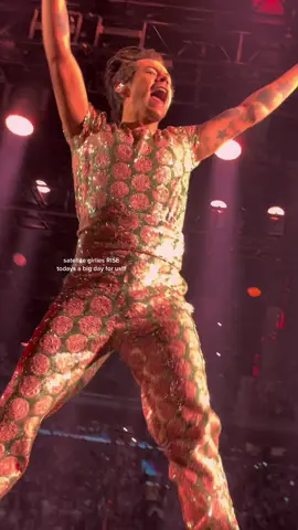 SATELLITE GIRLIES RISE #harrystyles #satellite #mv #pocharries #hshq #hslot #loveontour #harryshouse 