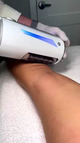What if you could experience the best massage ever while getting benefits like visibly reducing cellulite, enhanced lymphatic drainage, and improved circulation?  You can experience all that and more with Endosphères® ✨    ☎️Schedule a consultation, link in bio! __ #endospheres #cellulite #antiaging #lymphaticdrainage #skintightening #bodycontouring #bodysculpting #bodytransformation