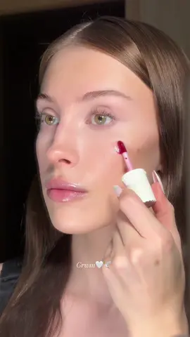 No foundation base 🤍🕊️ #grwm #naturalmakeup #glowymakeup #glowyskin #sofiarichiemakeup 