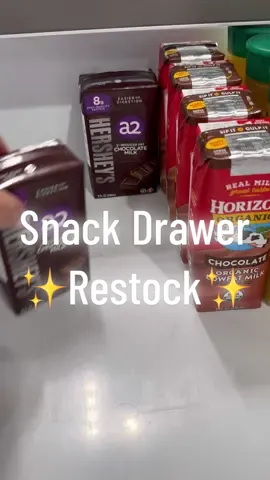 Snack Drawer Restock 😊✨🤌🏼 #asmr #snackdrawer #restock #satisfying #motivation #organizedhome #fridgeorganization #momlife 